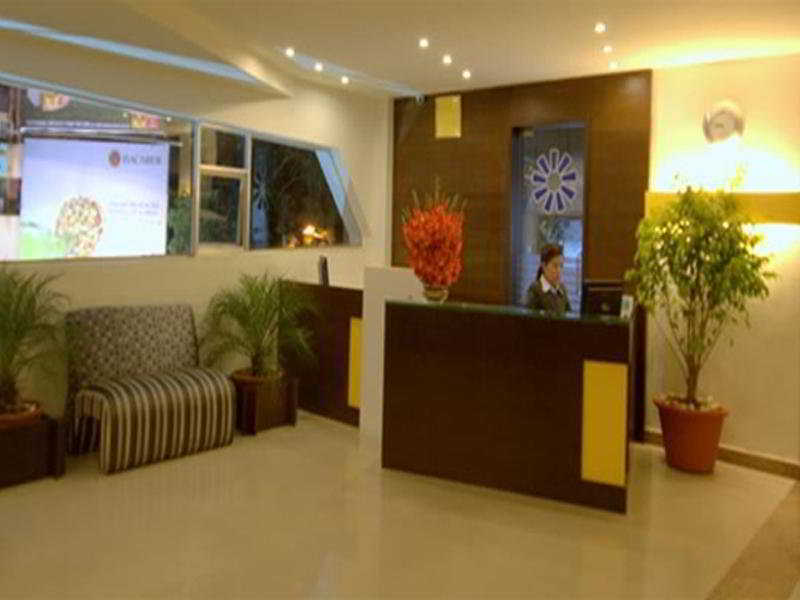 Treebo Trend Edge St Marks Road Bangalore Buitenkant foto